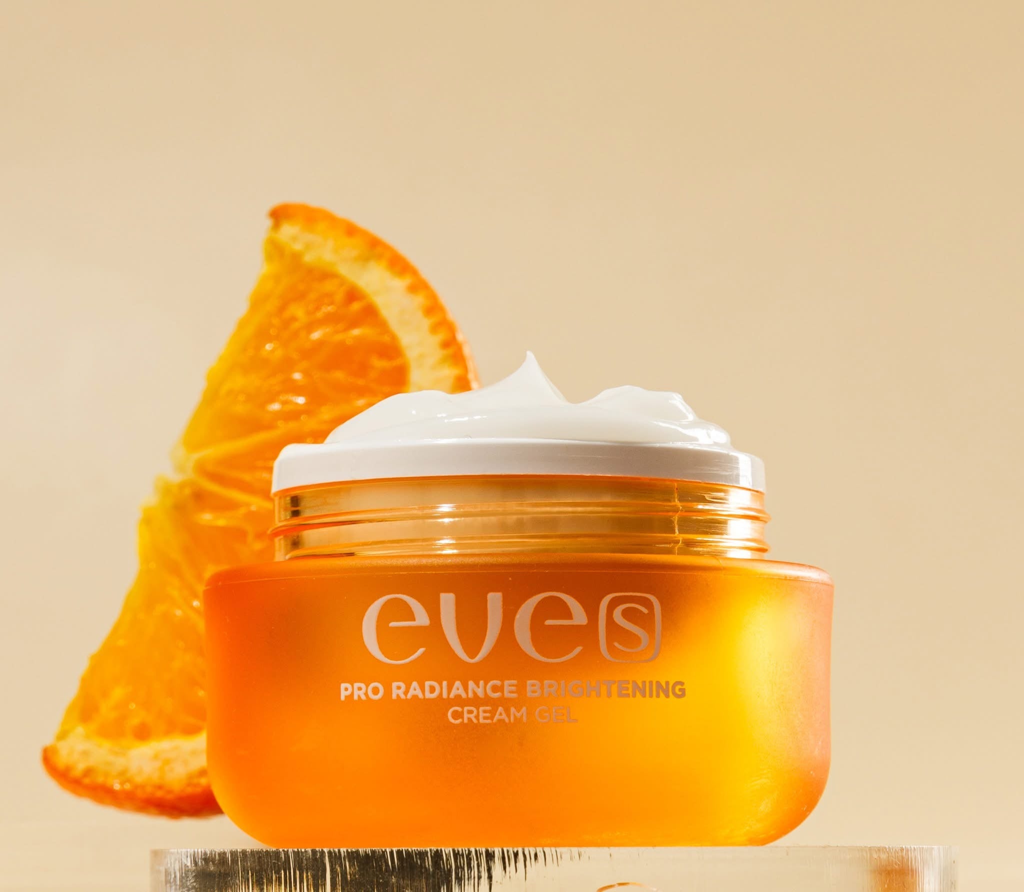 รวมชุดผิวขาว คูณ3 -กับชุดบำรุงสุดล้ำทั้งผิวหน้าและผิวกาย